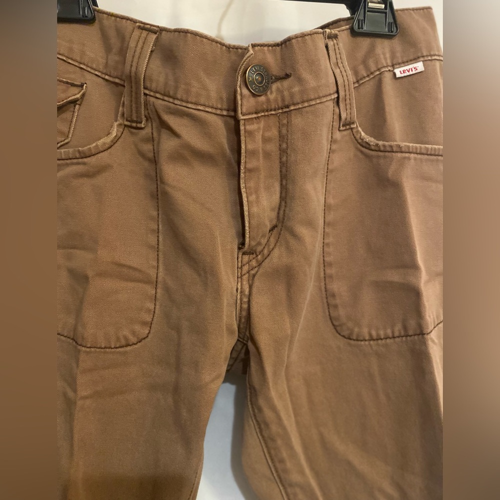 Levi’s Pants, size 10, dark khaki color🐻